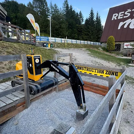 Διαμέρισμα Kamzik Teo *